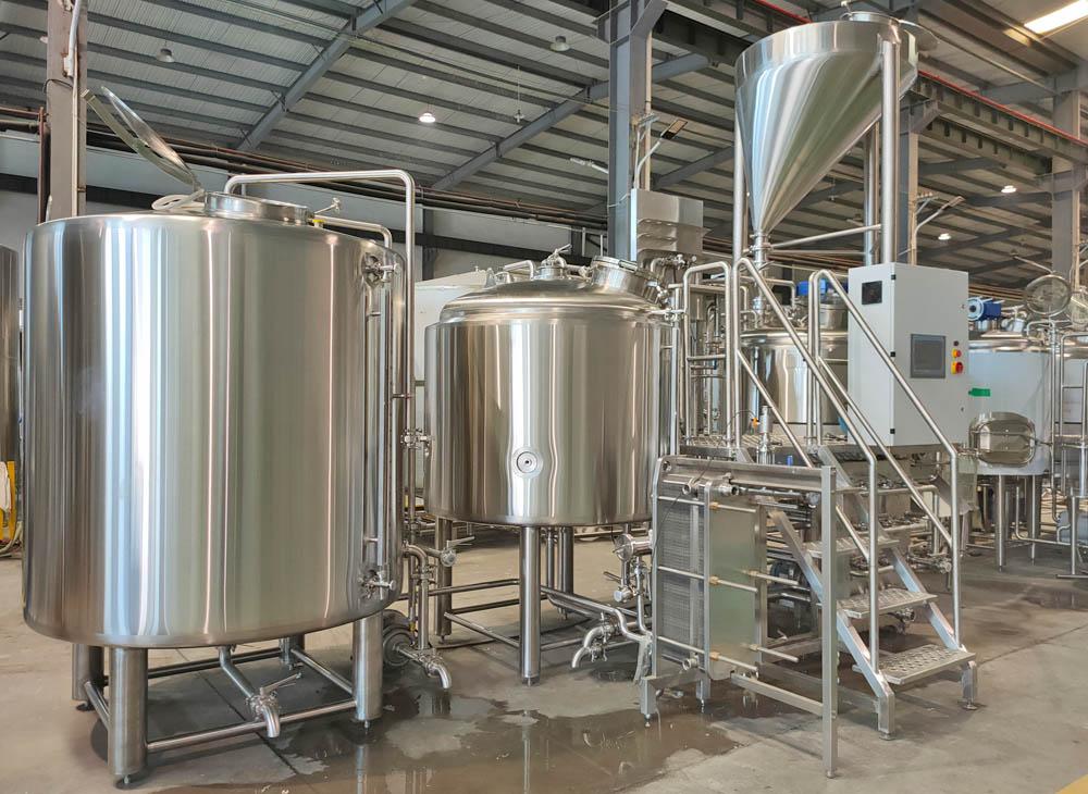 <b>Is it a good idea steam for brewery hot liquor tank? Just water inside, electric heating element is m</b>